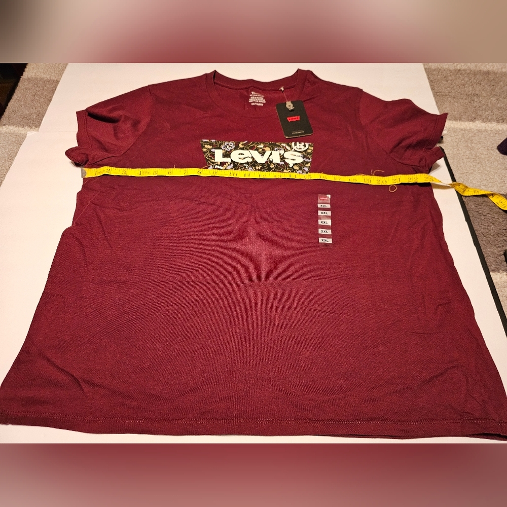 2 Levi's Women's Maroon T-Shirt & Old Navy Dark Maroon Shirt